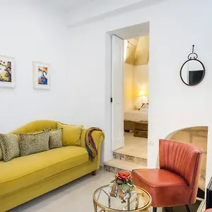 Couette-café Amatè, Lecce